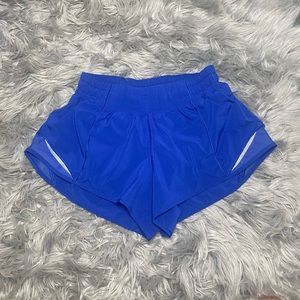 Lululemon blue hotty hot 2.5” shorts